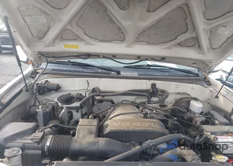 2002 Toyota Sequoia Sr5 из США, поврежденный, VIN 5TDZT34A52S128205